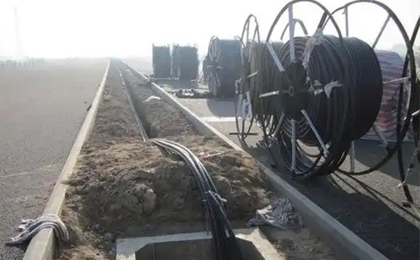 现代通信网络建设指南:崇信光缆施工全流程技术解析与质量控制 现代通信网络建设指南:崇信光缆施工全流程技术解析与质量控制